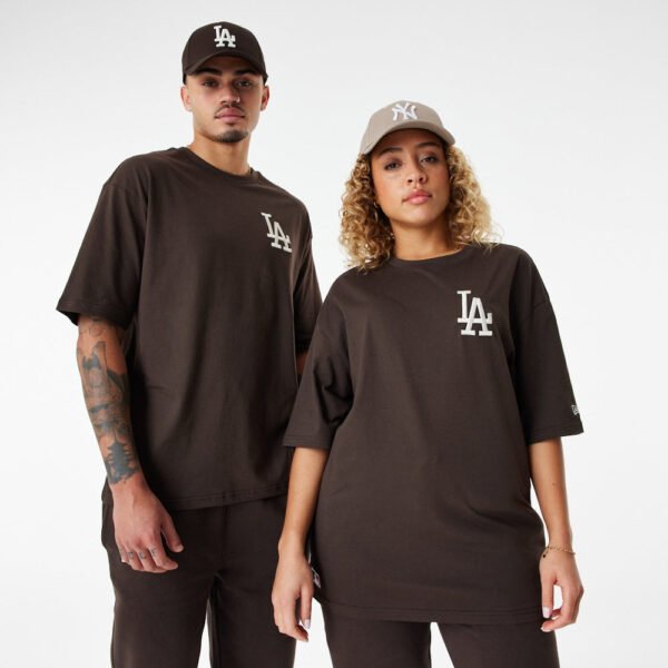 New Era - League Essential LC OS Tee - Los Angeles Dodgers - Dark Brown
