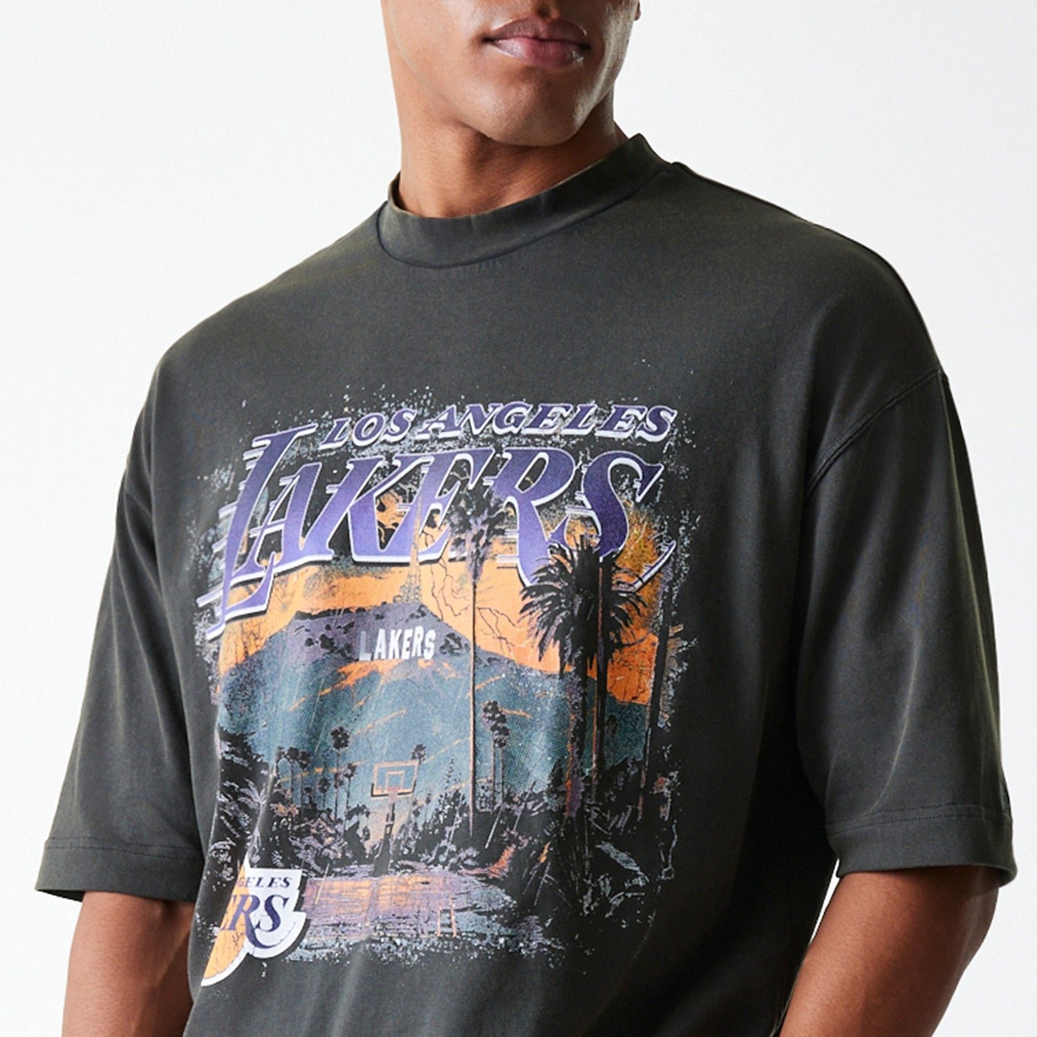 Los Angeles Lakers NBA Washed Graphic Tee New Era - Image 4