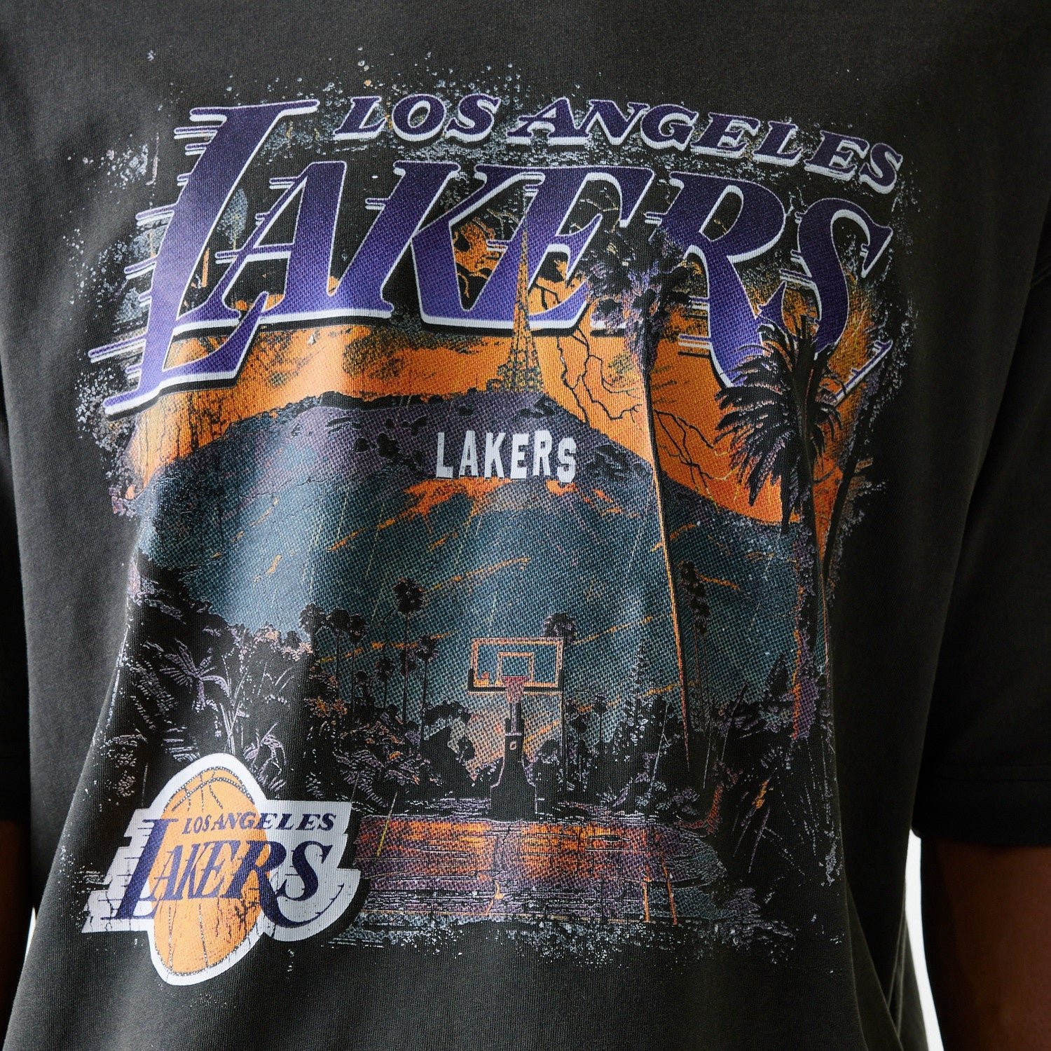 Los Angeles Lakers NBA Washed Graphic Tee New Era - Image 5