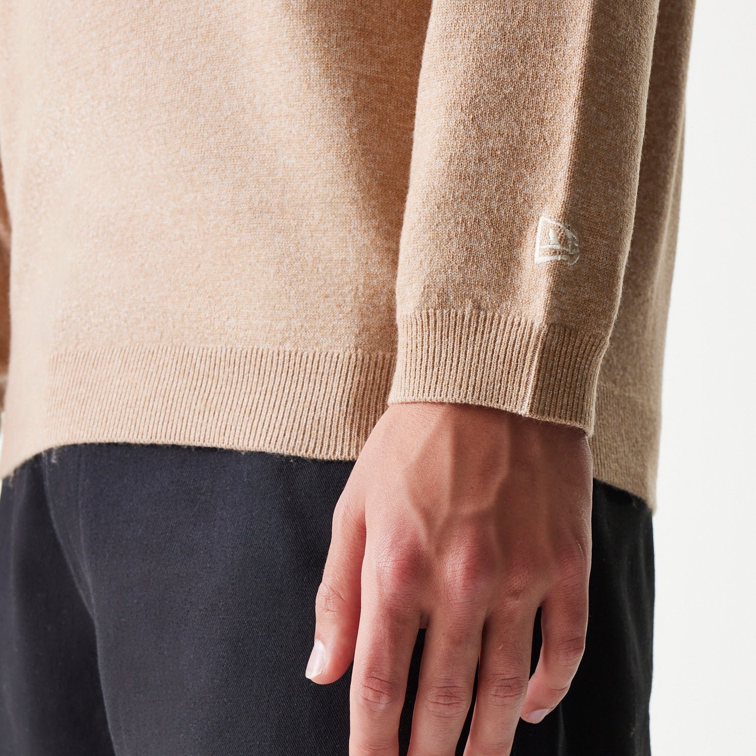 New York Essential Flag Sweater Beige New Era - Image 5
