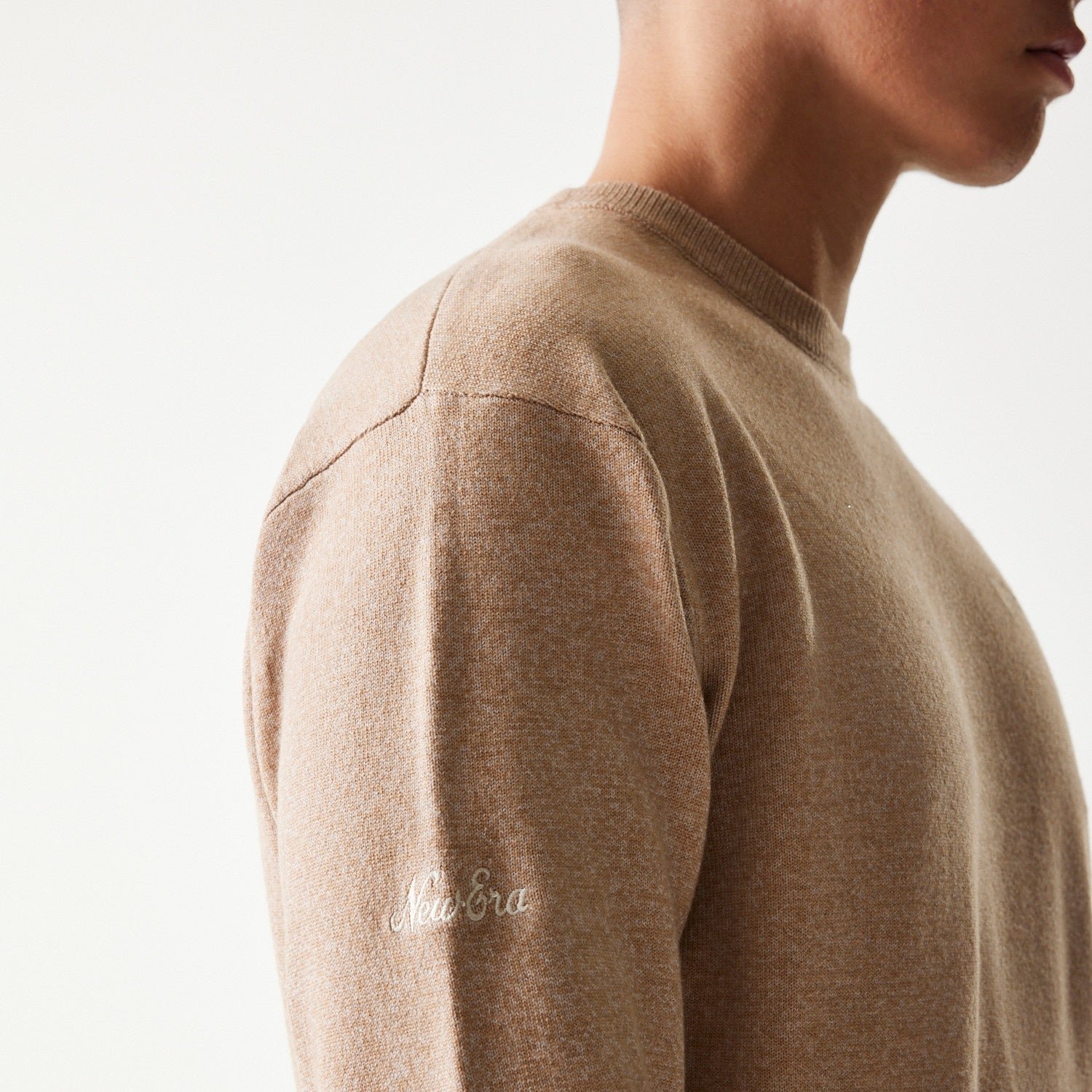 New York Essential Flag Sweater Beige New Era - Image 4