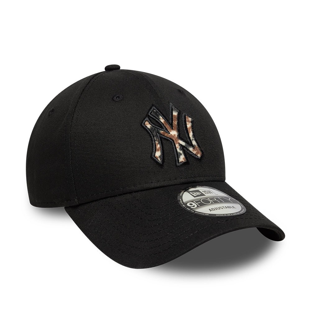 New York Yankees MLB Faux Pony Infill 9FORTY Strapback New Era Black/Animal - Image 3
