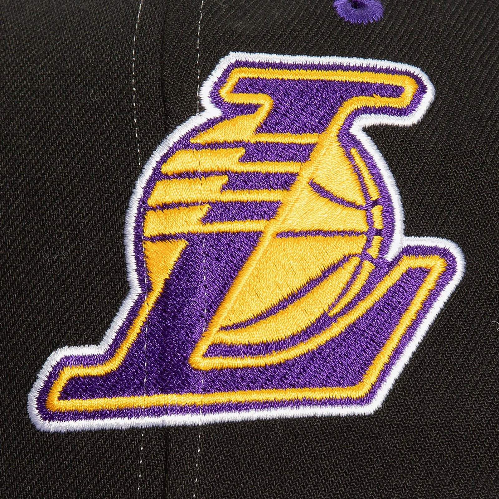 LA Lakers NBA Overbite Pro Snapback Mitchell & Ness Black/Purple - Image 4