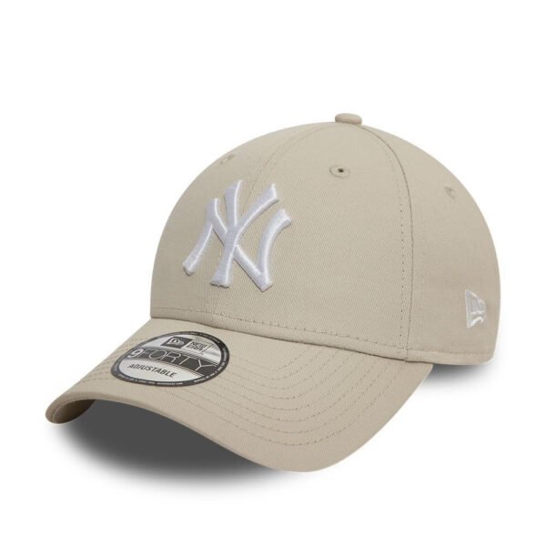 New York Yankees MLB League Essential 9FORTY Strapback New Era Stone/White