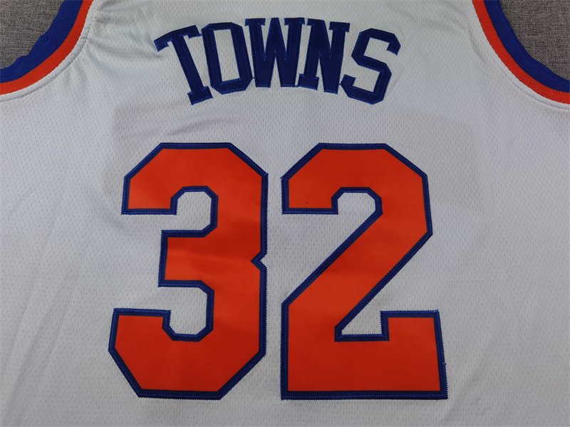New York Knicks Karl-Anthony Towns Nike Embroidered NBA Star Jersey - Image 3