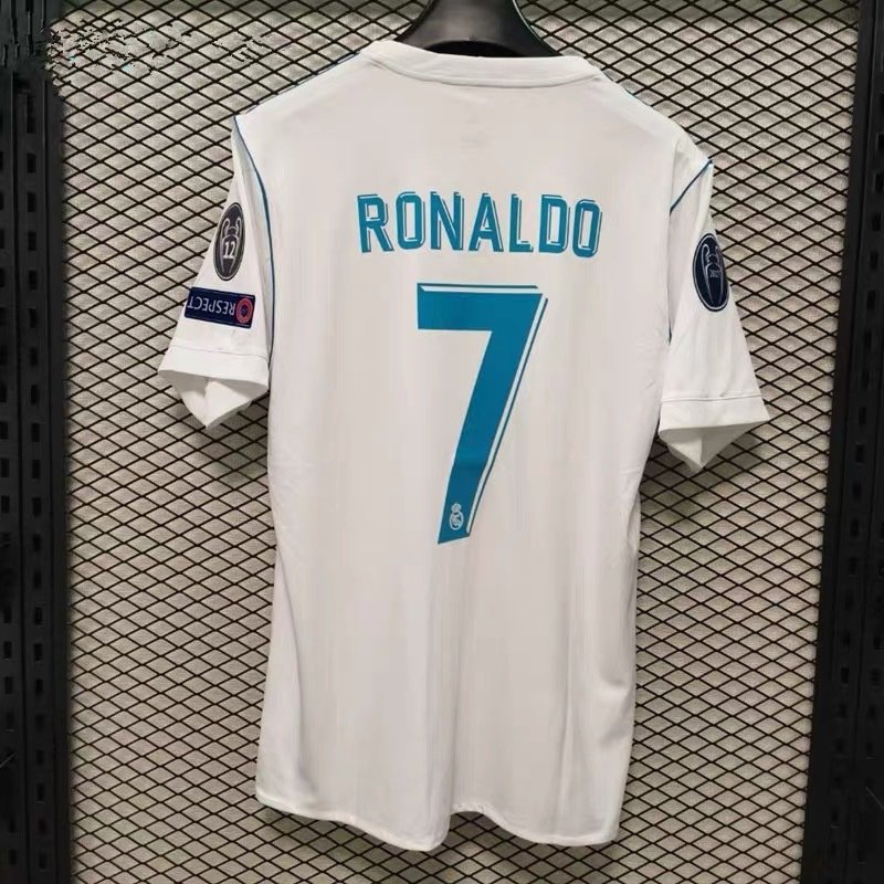 Real Madrid Jersey Kit (2017/2018) Ronaldo #7 Soccer Jersey - Image 2